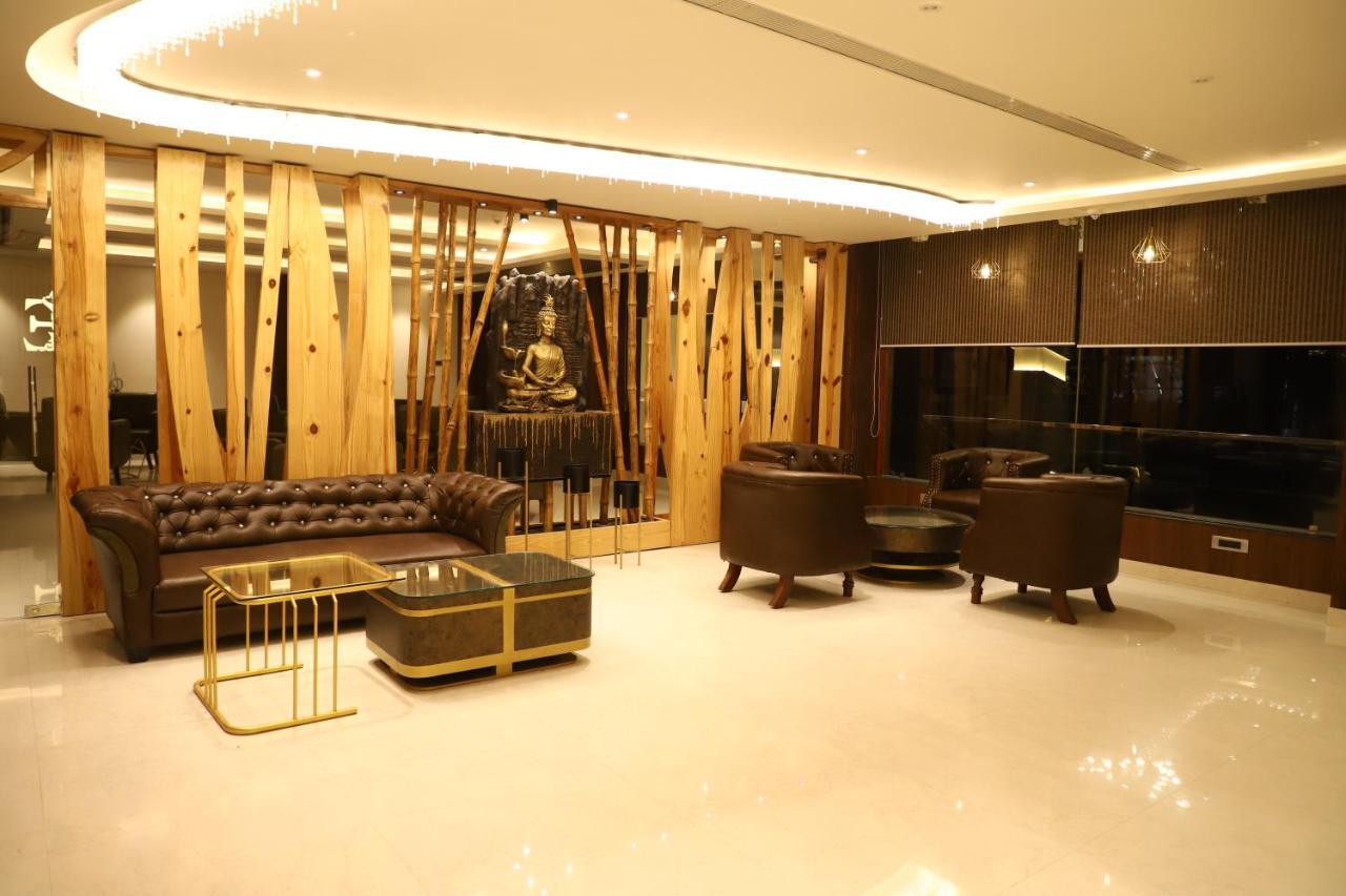 Hotel Emperio Grand Lucknow Exterior photo