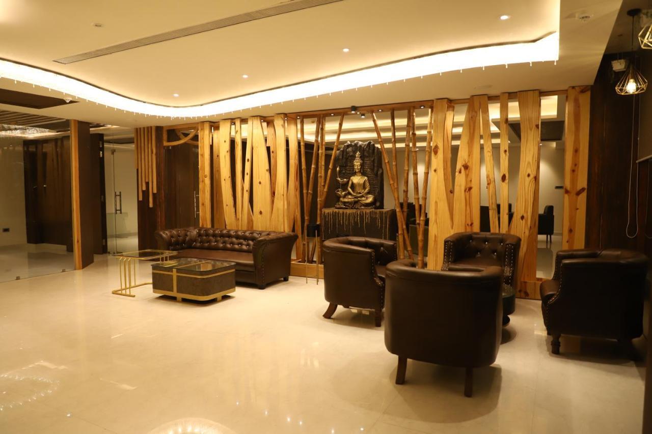 Hotel Emperio Grand Lucknow Exterior photo